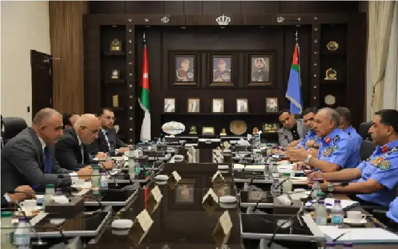 اللواء المعايطة يلتقي رئيس مجلس مفوضي