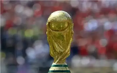 ما الذي يسبب رائحة الفم الكريهة