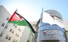 مسنة كولومبية تكسب الstrongمالstrong وتشتري منزلين