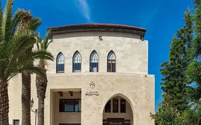 انفجار قرب مبنى تابع لسفارة سلطنة