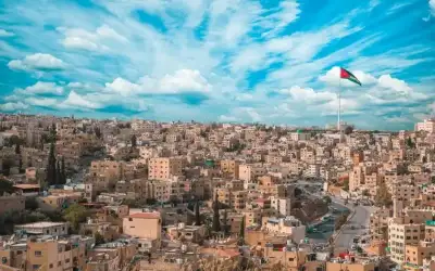 إصابة عدد من الأشخاص بانهيار سقف