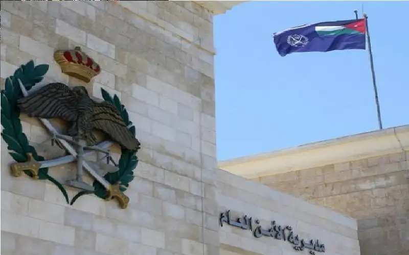 صحيفة نيسان ـ ضربوه بساطور في القويسمة ثم دهسوه..