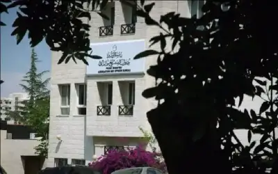 إصابة جديدة تضرب الأهلي قبل قمة