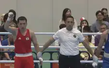 حسين عشيش يحرز برونstrongزيstrongة الملاكمة في