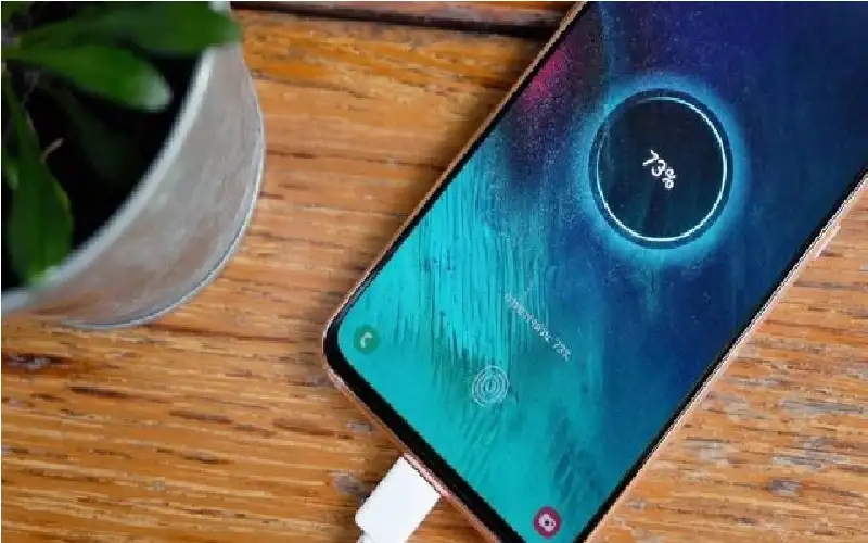 بطارية هاتفك تنفد سريعا؟.. 7 طرق