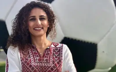 بالصور .. سقوط فتاة من الطابق