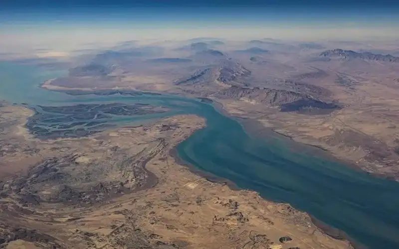 إيران .. دوي انفجار في جزيرة