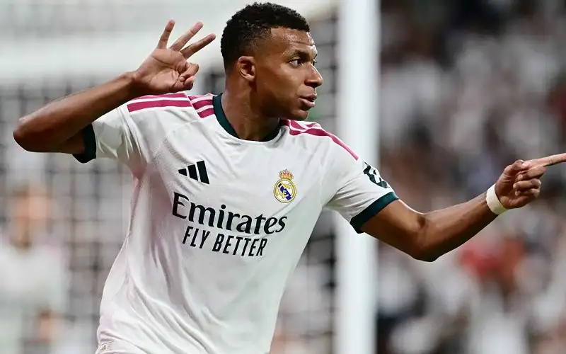 بسبب الكرة الذهبية .. ريال مدريد