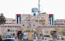 وstrongزيstrongر الأشغال يوجه بعدم مطالبة المواطنين