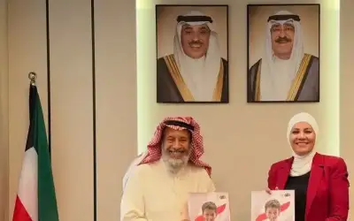 الذهب ينخفض مع ترقب محضر اجتماع