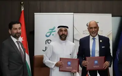 مراجعون في البشير يشتكون تردي خدمات
