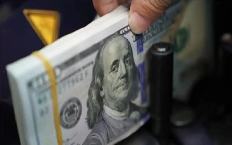 الدولارات تدخل مصر والعجز مستمر.. أين