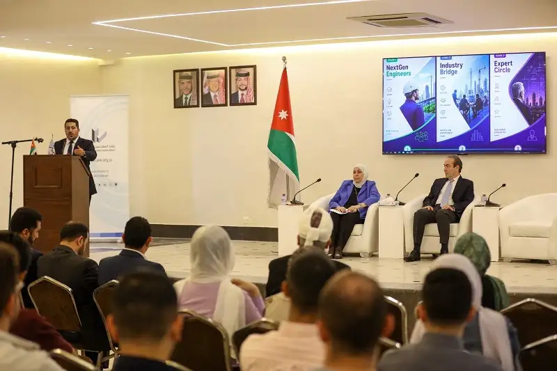 الموسم الهندسي يطلق ثلاثة مسارات للتدريب