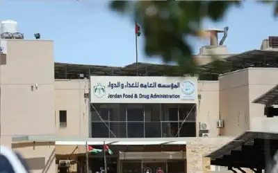 نجل مدير دائرة حكومية «يكبد» الدولة