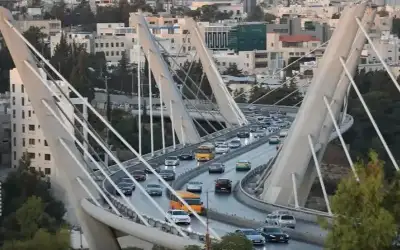 وفاة و 9 اصابات بحادث تصادم