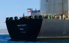 تقرير: توقف صstrongادرstrongات النفط الإيراني في