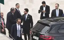 strongولي العهدstrong يزور وزارة العدل