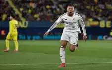 strongصمدstrong 11 عاما .. مبابي ينتزع