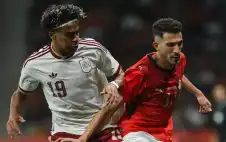 فيفا يعاقب إسبانيا بسبب الهتافات المعادية