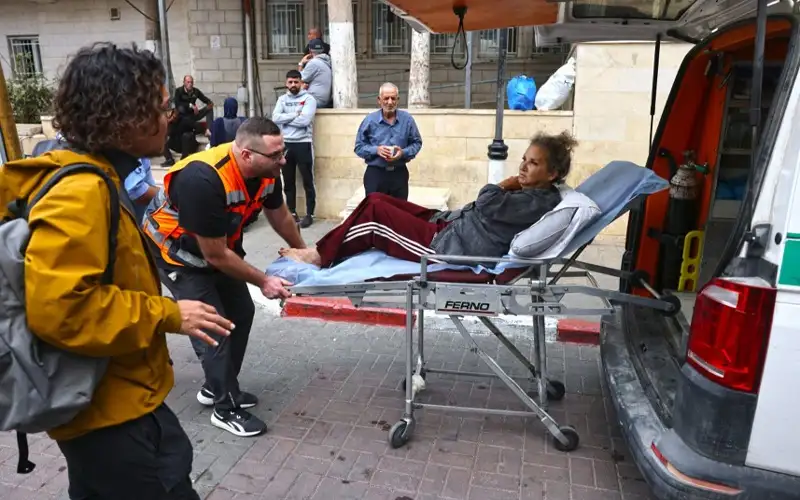 مستوطنون إسرائيليون يعتدون على مصورة أميركية