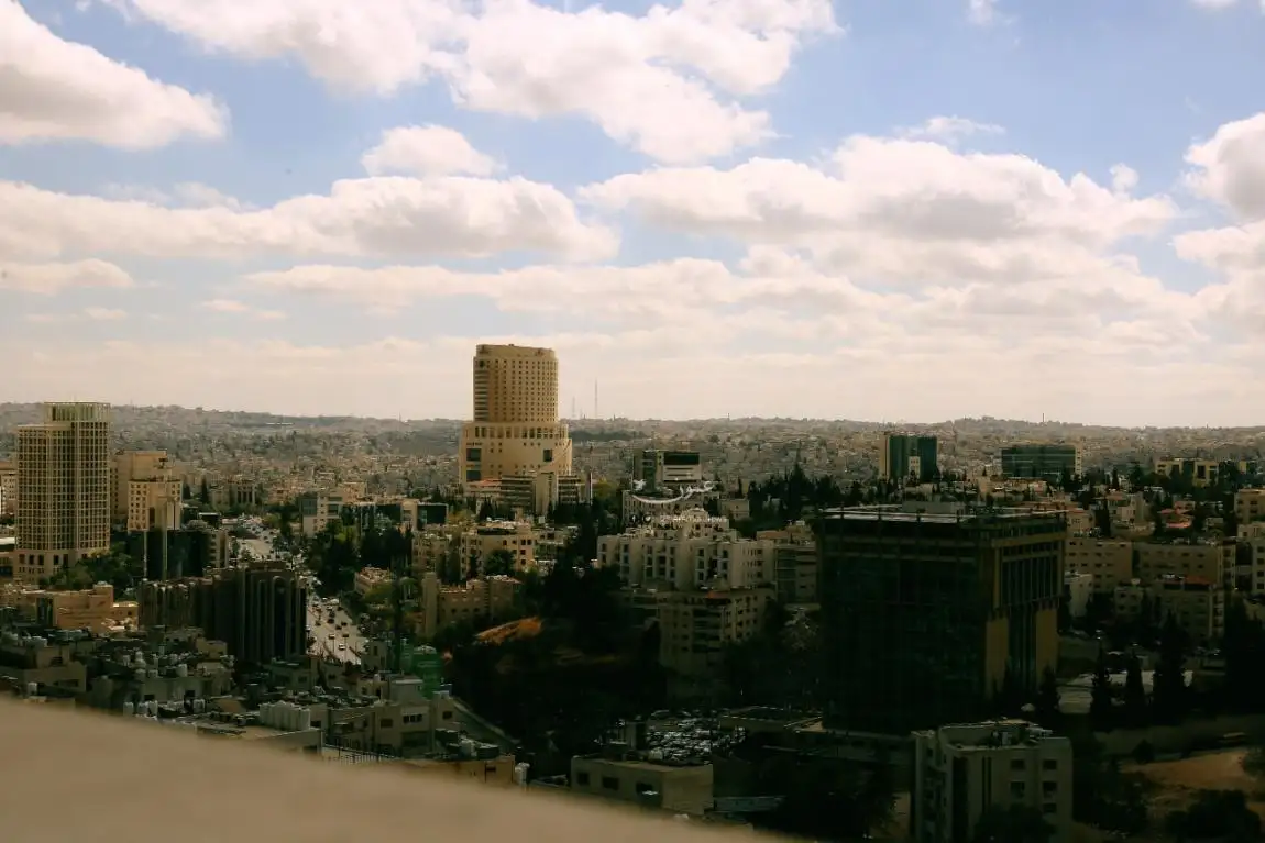 درجات الحرارة دون معدلاتها السبت وفرصة