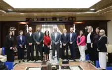 وفد من السفارة الفرنسية و5 مؤسسات