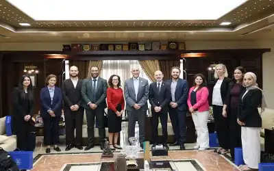 ليستر يمدد عقد النيجيري إيهيناتشو