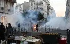 فرنسا.. حظر التجمعات بعد ظهر الإثنين