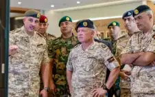 الملك يزور القيادة العامة للقوات المسلحة