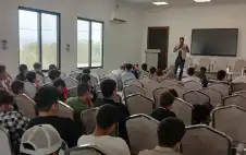 مركز شباب وشابات الوسطية يعرف طstrongلبstrongة