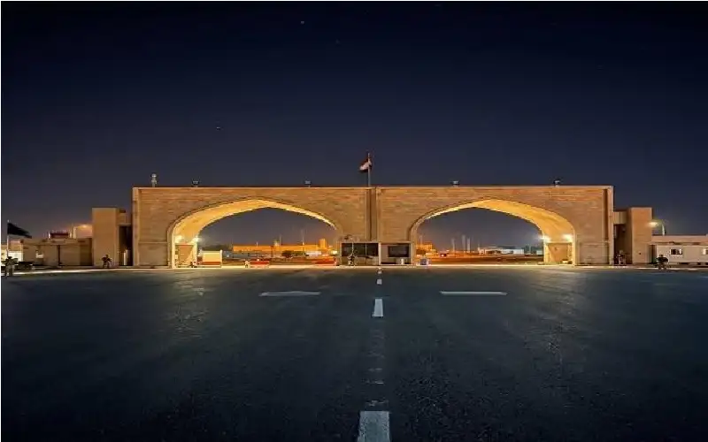 العراق يغلق منفذا مع إيران بطلب