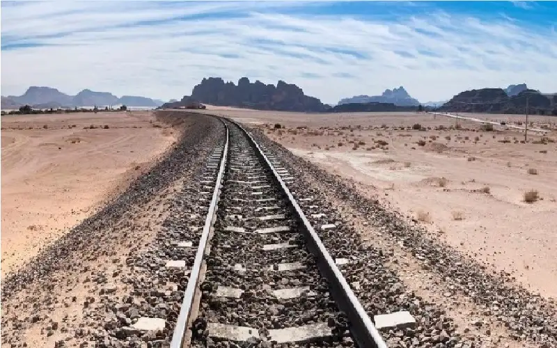 طرح مشروع سكة حديد تربط الشمال
