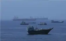 النفط يستقر قرب أعلى مستوياته وسط