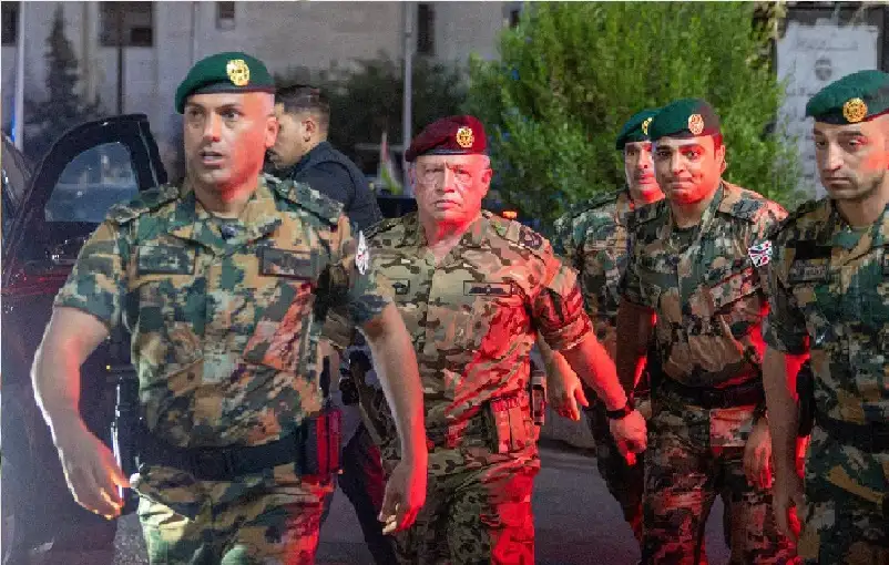 صحيفة نيسان ـ الملك يطمئن على مصابي كنيسة حمود