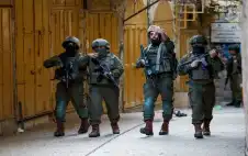 عدوان إسرائيلي على الخليل.. اعتقالات واسعة