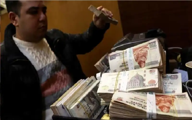 الدولار إلى 70 جنيها؟.. سيناريوهات مقلقة