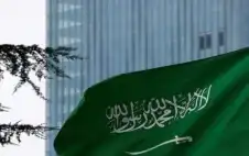 إصابة سعودي وأضرار مادية جراء سقوط