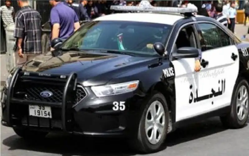 الأمن: مقتل شخص طعنا على يد