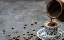 فنجان قهوة إضافي؟