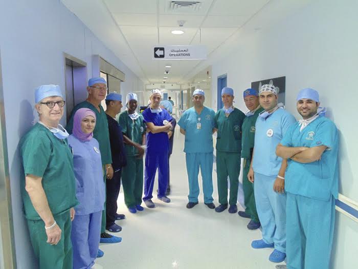 اطباء فرنسيين بـ (الجاردنز) لعلاج حالات