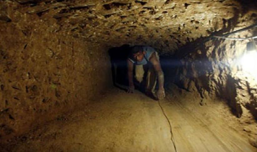 الجيش المصري يعتقل 3 فلسطينيين داخل