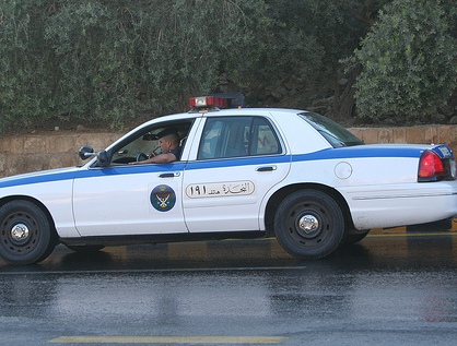 شرطة اربد تحقق مع شابين اعتديا