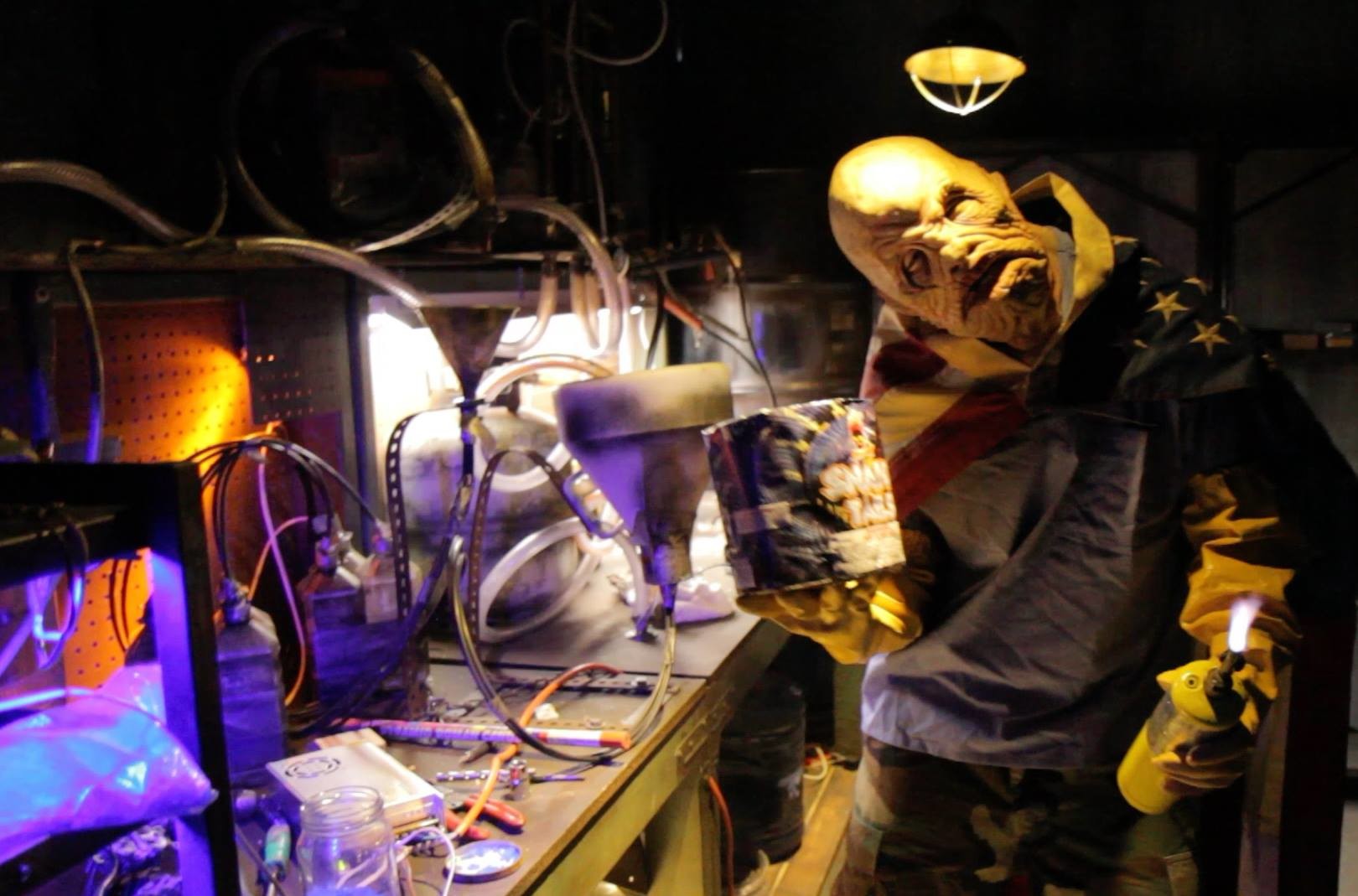 بالصور.. زيارة أكثر الأماكن رعبا في