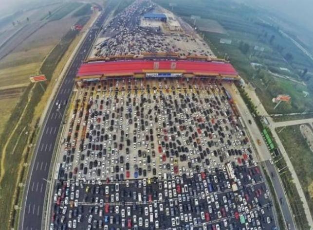 هل رأيت اختناقا مروريا مثل هذا؟