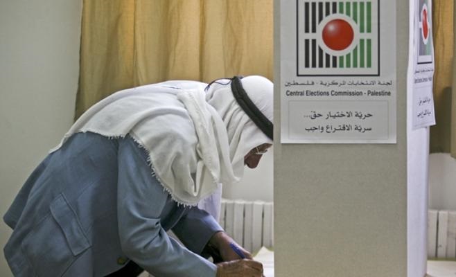 محكمة فلسطينية تقرر إجراء الانتخابات في