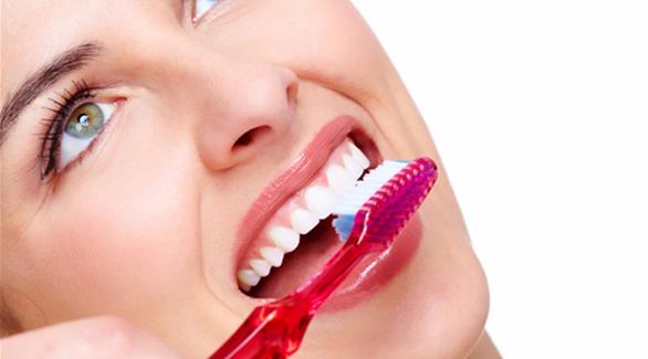 جير الأسنان يمهد الطريق للتسوس والتهابات