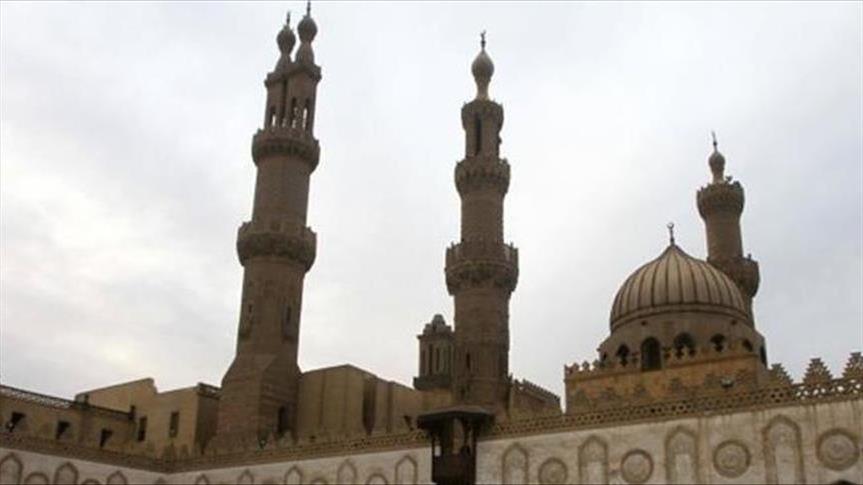 الأوقاف المصرية تتمسك بـ(الخطبة المكتوبة) رغم