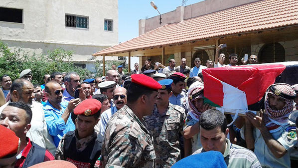 معزون: الشهيد الطلافحة أخبر والدته أنه