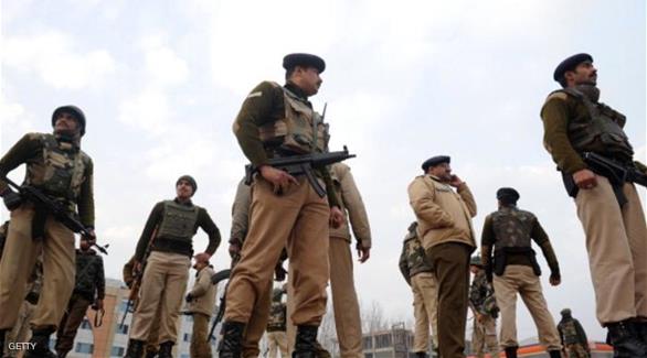 مقتل 17 جنديا بحريق في مستودع