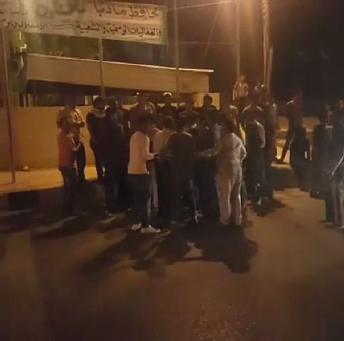 ذيبان تنفذ (أمسية احتجاجية) أمام دار